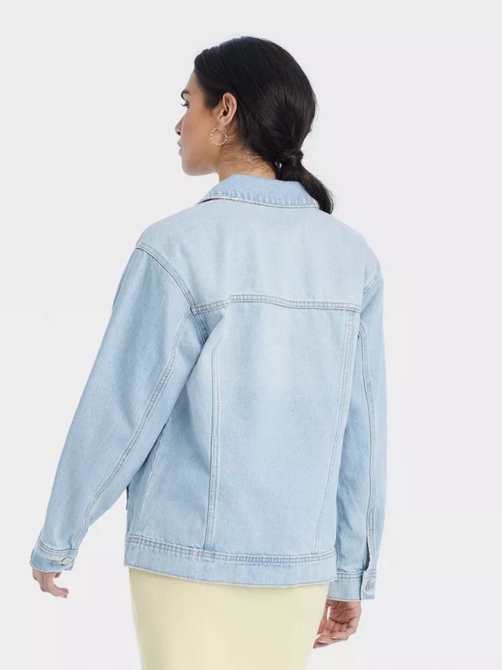Universal Thread Denim Jacket Light Wash Blue Women Size XL Button Front Trucker - Picture 2 of 9